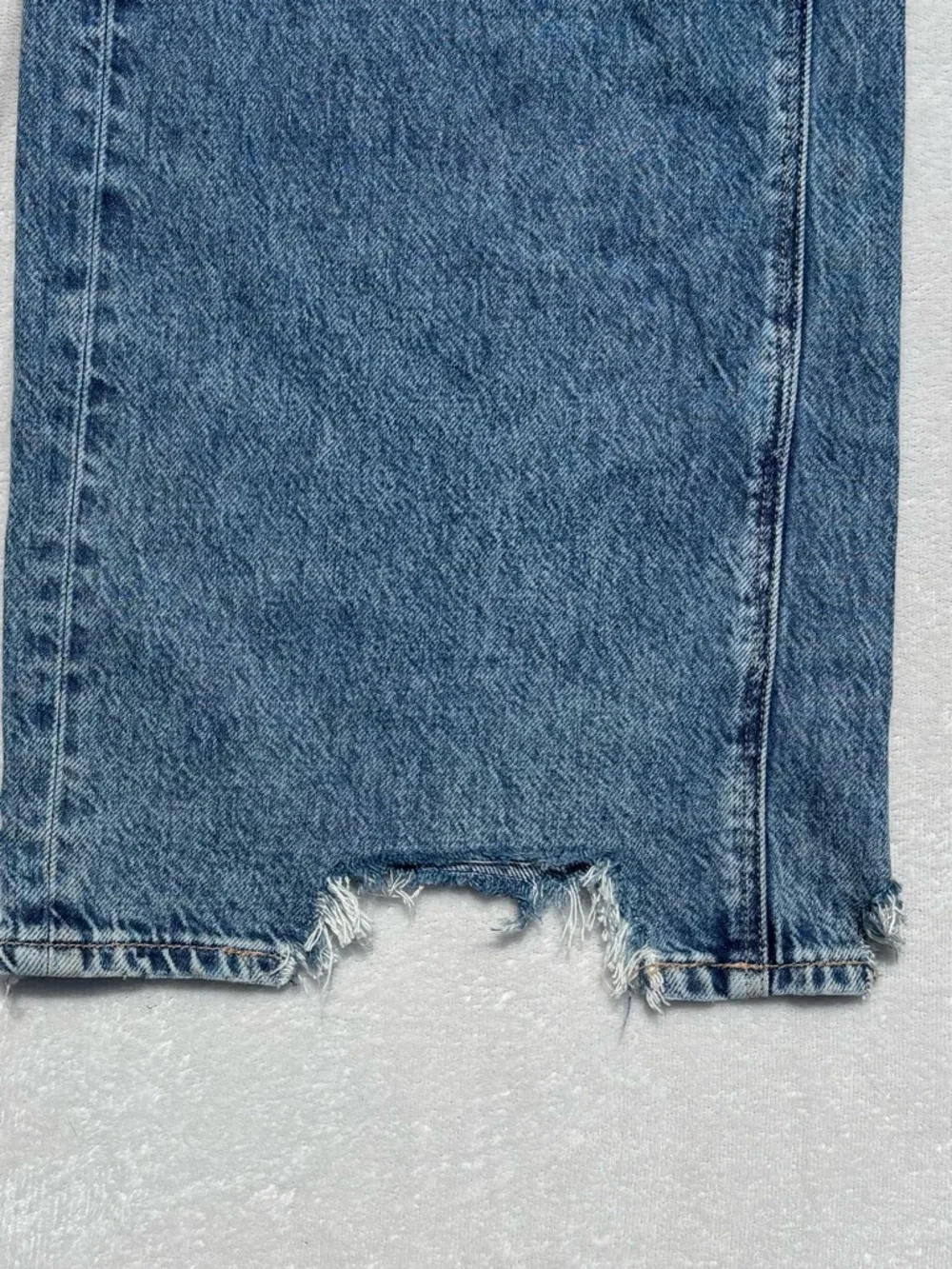 American Eagle Outfitters Wide-Leg Jeans - Medium Blue Wash - Picture 2 of 6